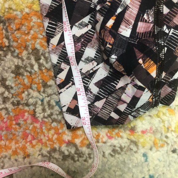 Lululemon Leggings LIMITED EDITION fast and free Inseam 23”
Hip to hip 12” - Picture 6 of 7